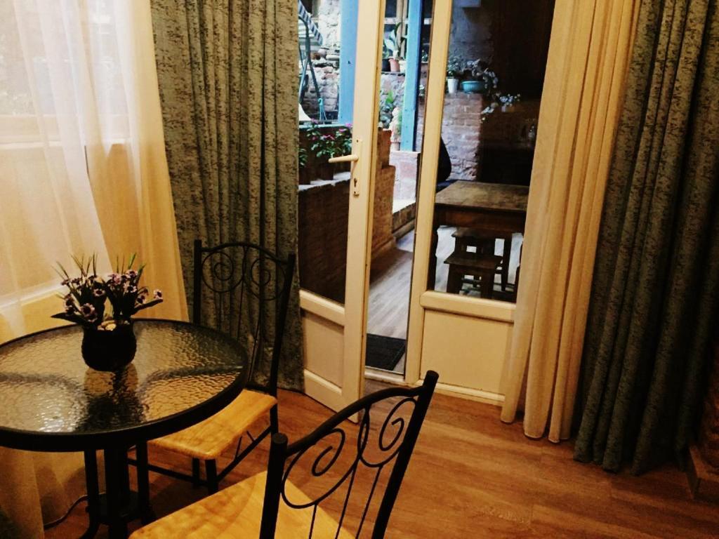 19Th Century Apartment Tbilisi ภายนอก รูปภาพ